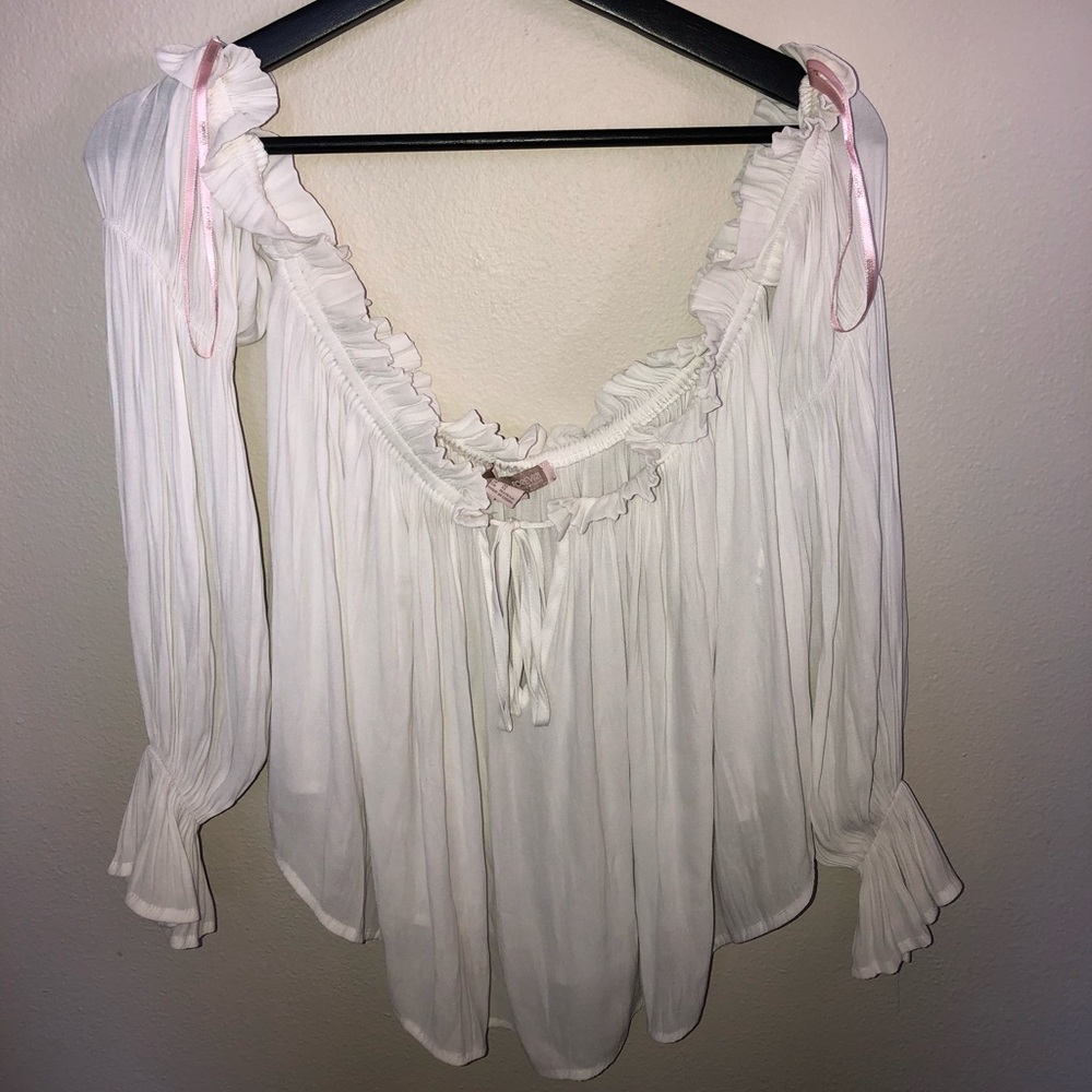 Sheer off the shoulder cropped white top! XS